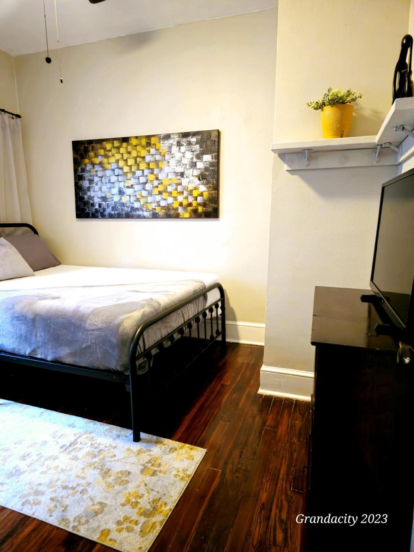 Charming! Near Cle Clinic/Uh/Cwru/Dwntwn W/Porch Villa Cleveland Bagian luar foto